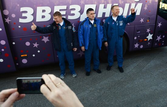 Soyuz TMA-19M spacecraft lifts off from Baikonur Space Center