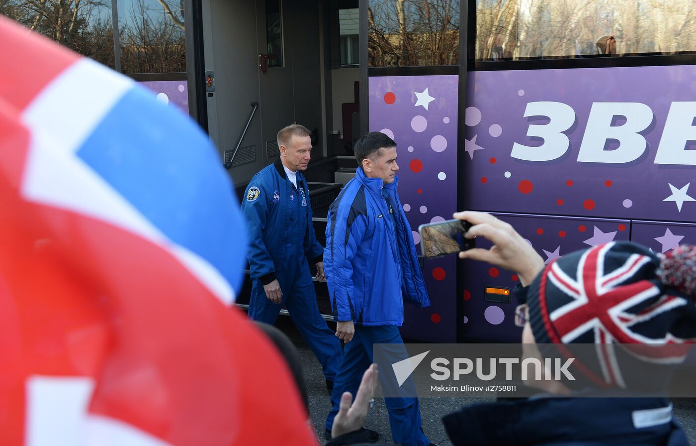 Soyuz TMA-19M spacecraft lifts off from Baikonur Space Center