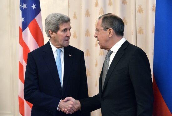 Russian Foreign Minister Sergey Lavrov meets with US Secretary of State John Kerry