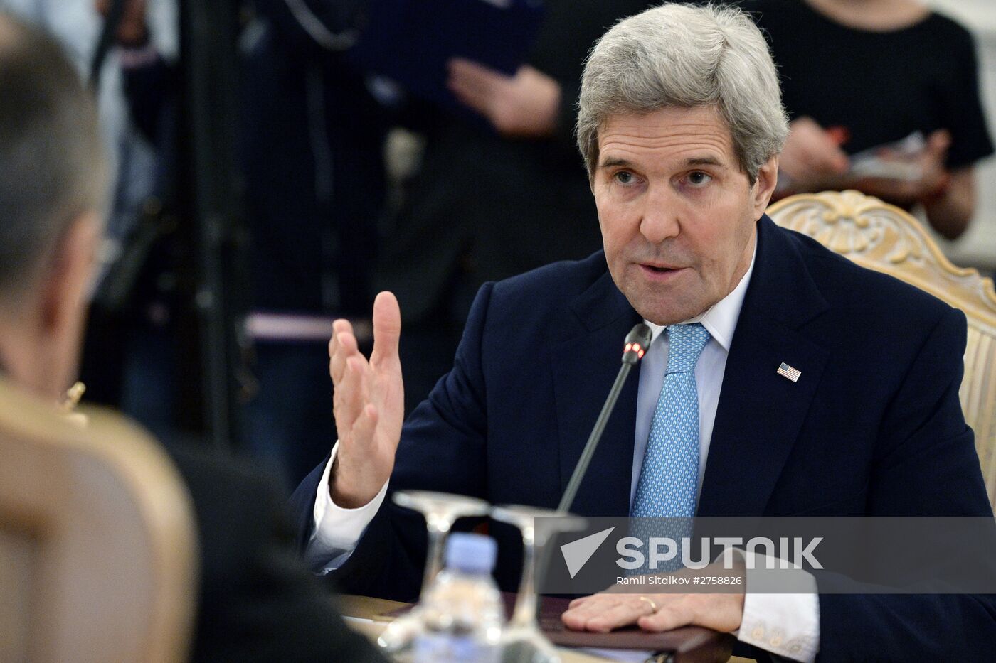 Russian Foreign Minister Sergey Lavrov meets with US Secretary of State John Kerry