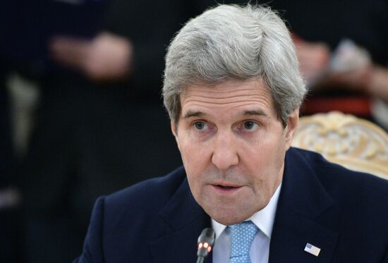 Russian Foreign Minister Sergey Lavrov meets with US Secretary of State John Kerry
