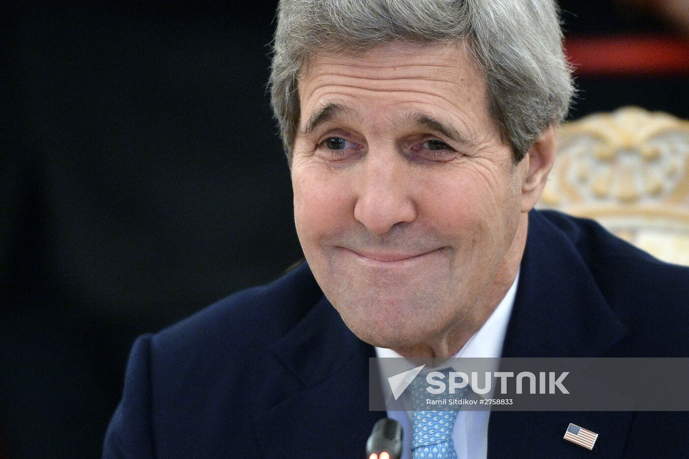 Russian Foreign Minister Sergey Lavrov meets with US Secretary of State John Kerry