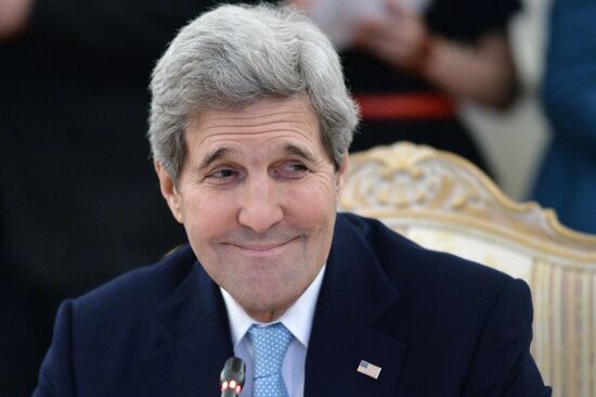 Russian Foreign Minister Sergey Lavrov meets with US Secretary of State John Kerry