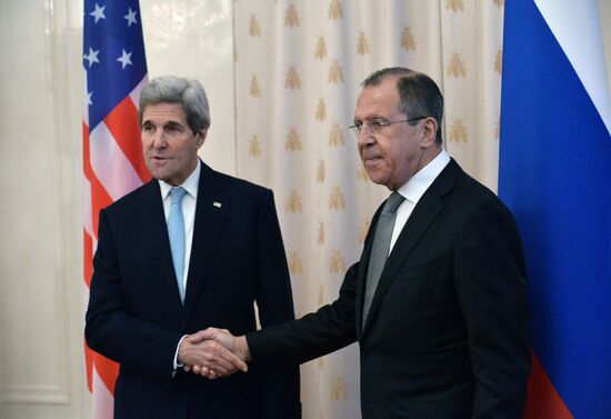 Russian Foreign Minister Sergey Lavrov meets with US Secretary of State John Kerry