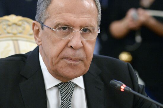 Russian Foreign Minister Sergey Lavrov meets with US Secretary of State John Kerry