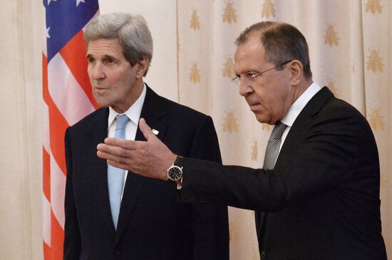 Russian Foreign Minister Sergey Lavrov meets with US Secretary of State John Kerry