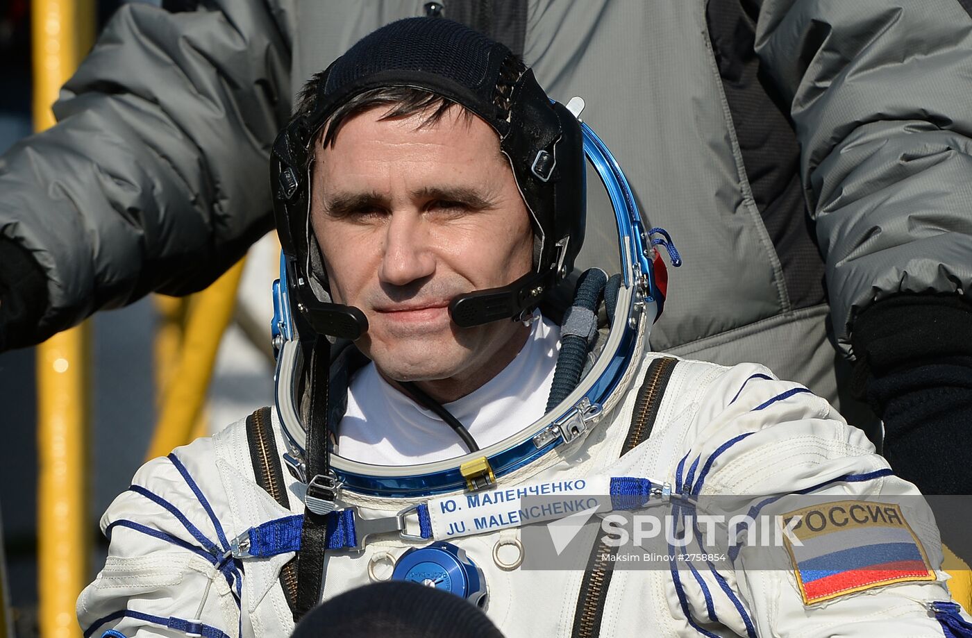Soyuz TMA-19M spacecraft lifts off from Baikonur Space Center