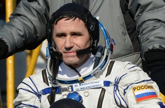 Soyuz TMA-19M spacecraft lifts off from Baikonur Space Center