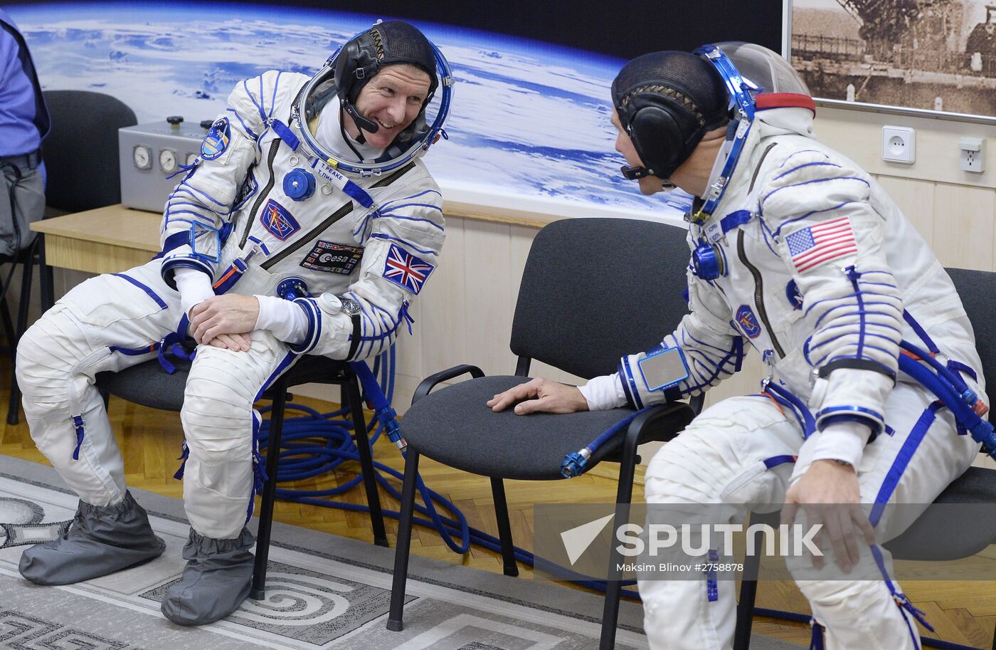 Soyuz TMA-19M spacecraft lifts off from Baikonur Space Center