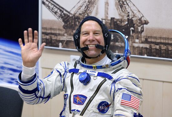 Soyuz TMA-19M spacecraft lifts off from Baikonur Space Center