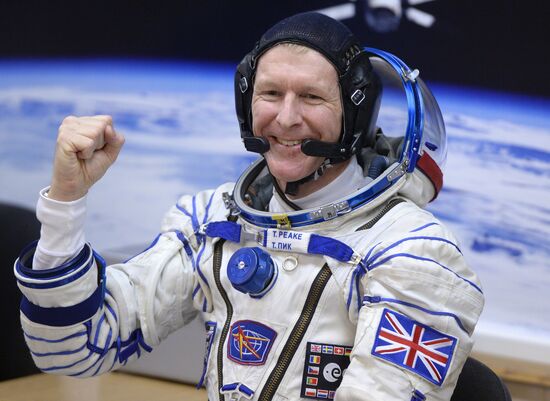 Soyuz TMA-19M spacecraft lifts off from Baikonur Space Center