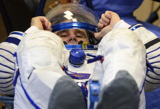 Soyuz TMA-19M spacecraft lifts off from Baikonur Space Center