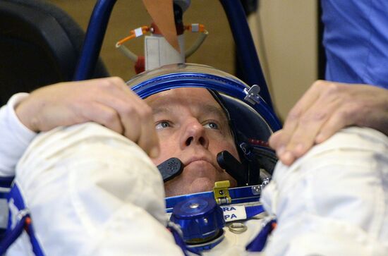 Soyuz TMA-19M spacecraft lifts off from Baikonur Space Center