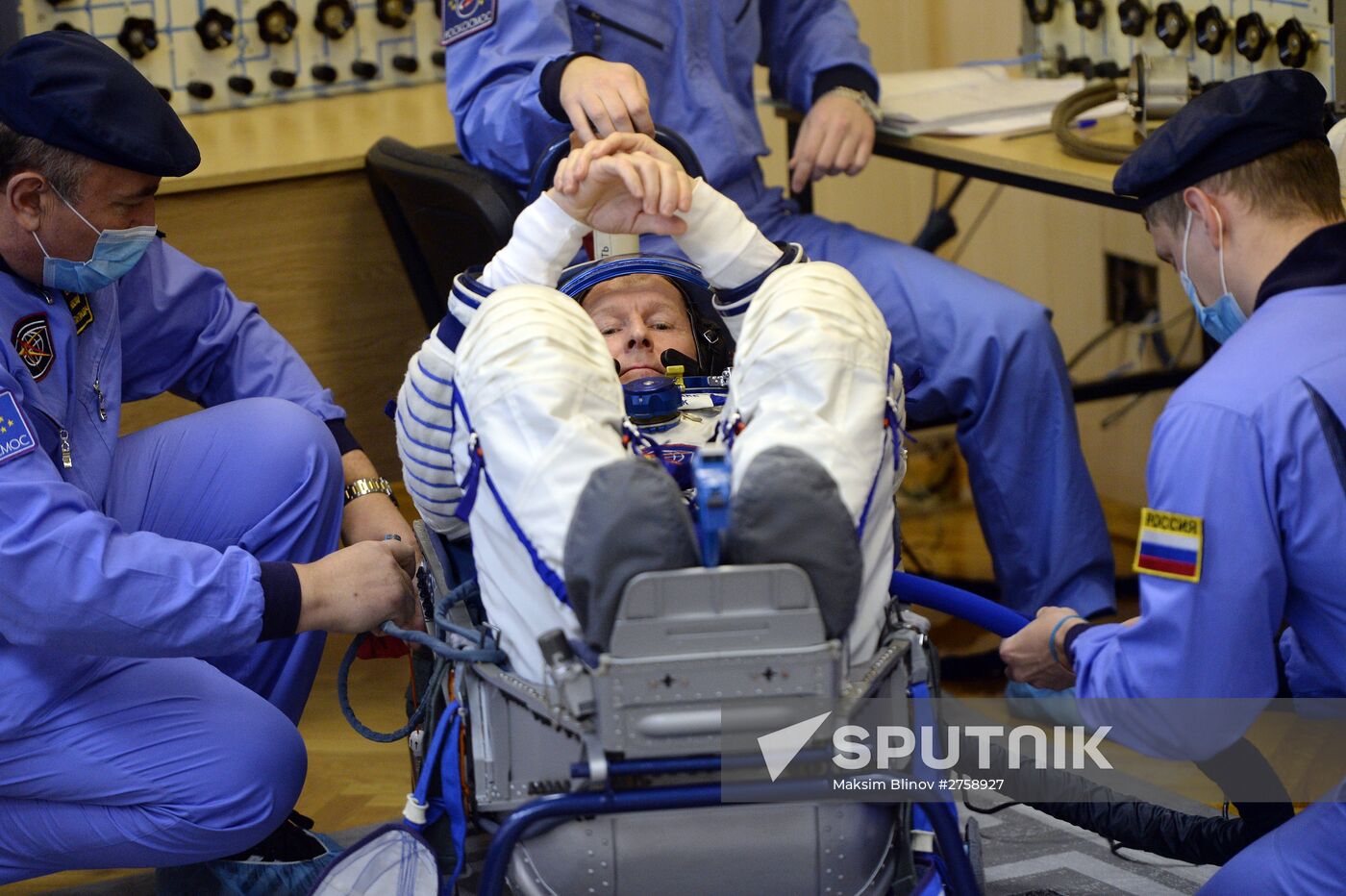 Soyuz TMA-19M spacecraft lifts off from Baikonur Space Center