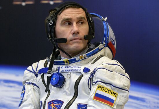 Soyuz TMA-19M spacecraft lifts off from Baikonur Space Center