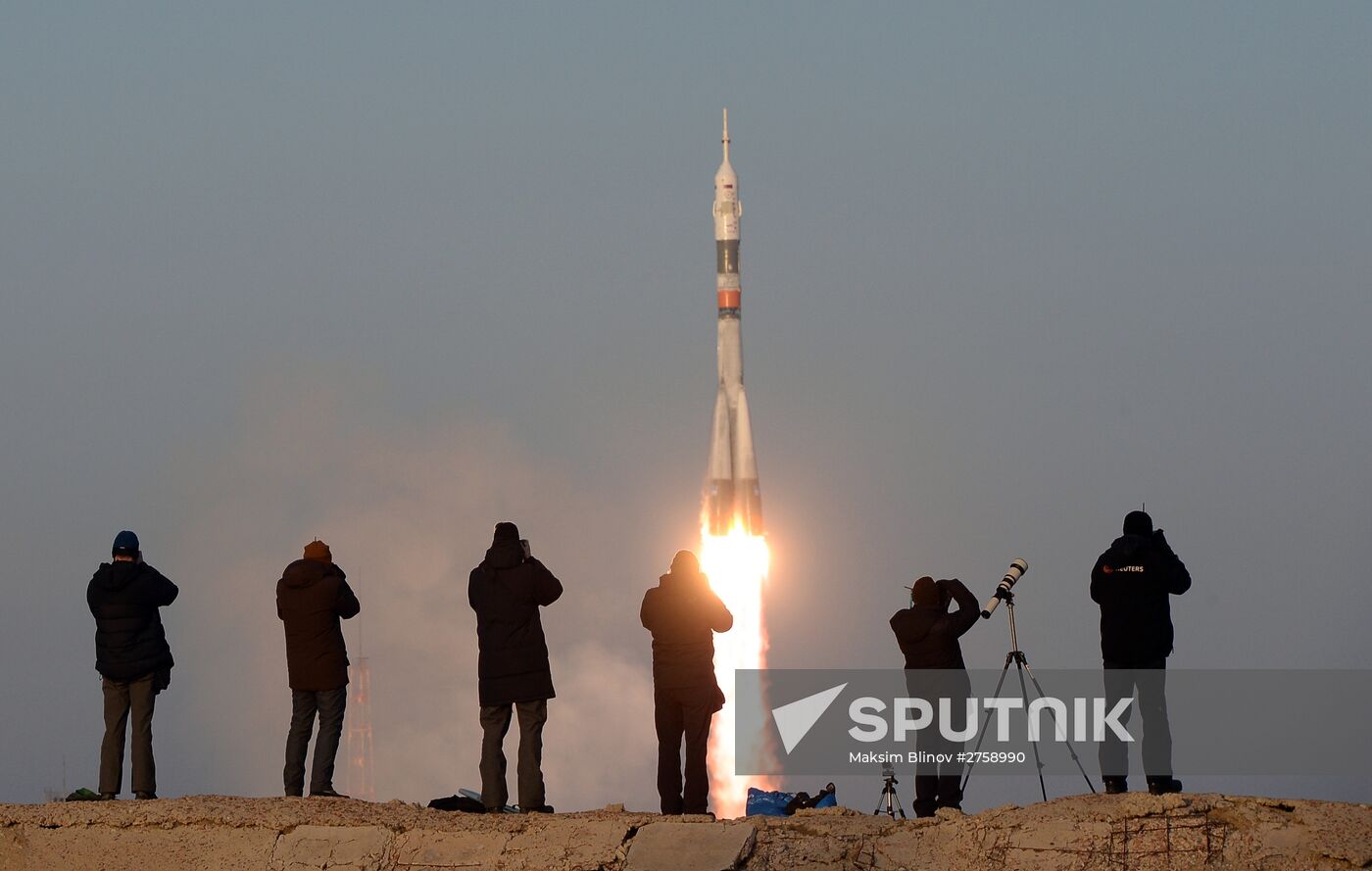 Soyuz TMA-19M spacecraft lifts off from Baikonur Space Center