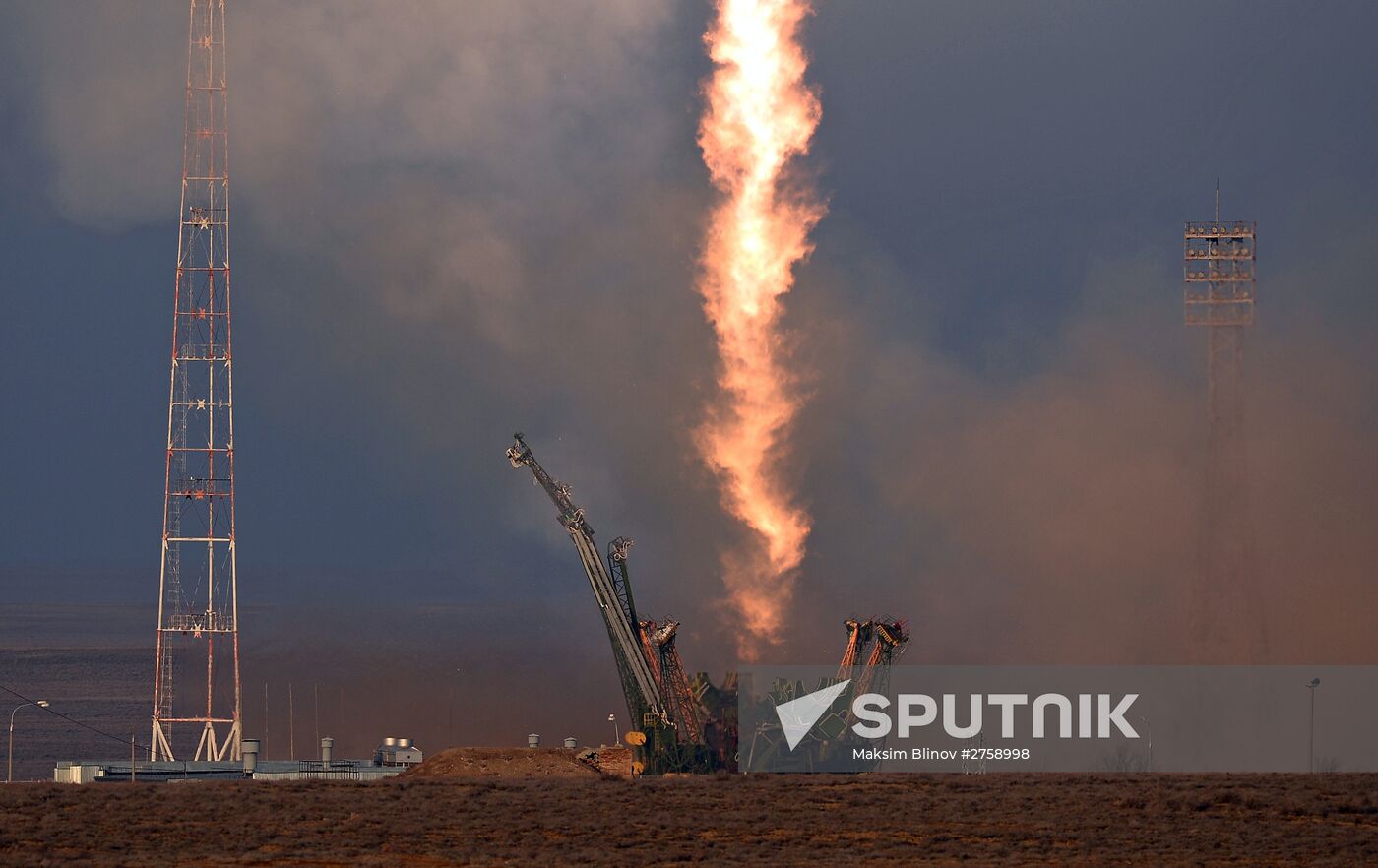 Soyuz TMA-19M spacecraft lifts off from Baikonur Space Center