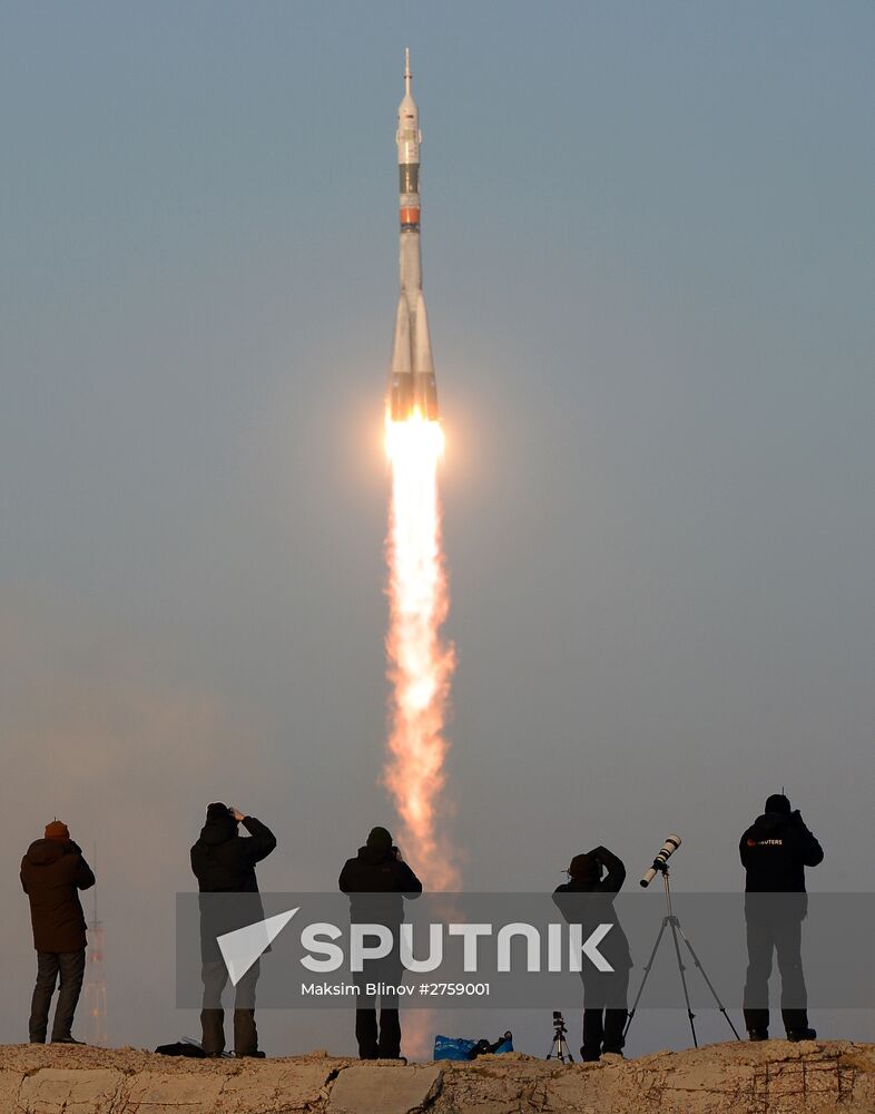 Soyuz TMA-19M spacecraft lifts off from Baikonur Space Center