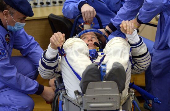 Soyuz TMA-19M spacecraft lifts off from Baikonur Space Center