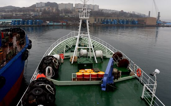 Russian flag raised on Vostok-6 fishing vessel in Vladivostok