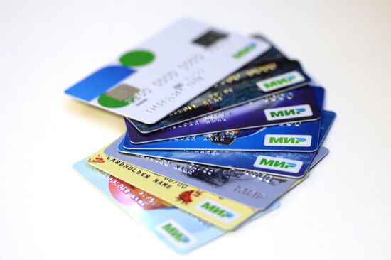First cards of Mir national payment system