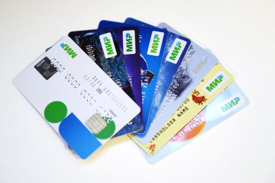 First cards of Mir national payment system