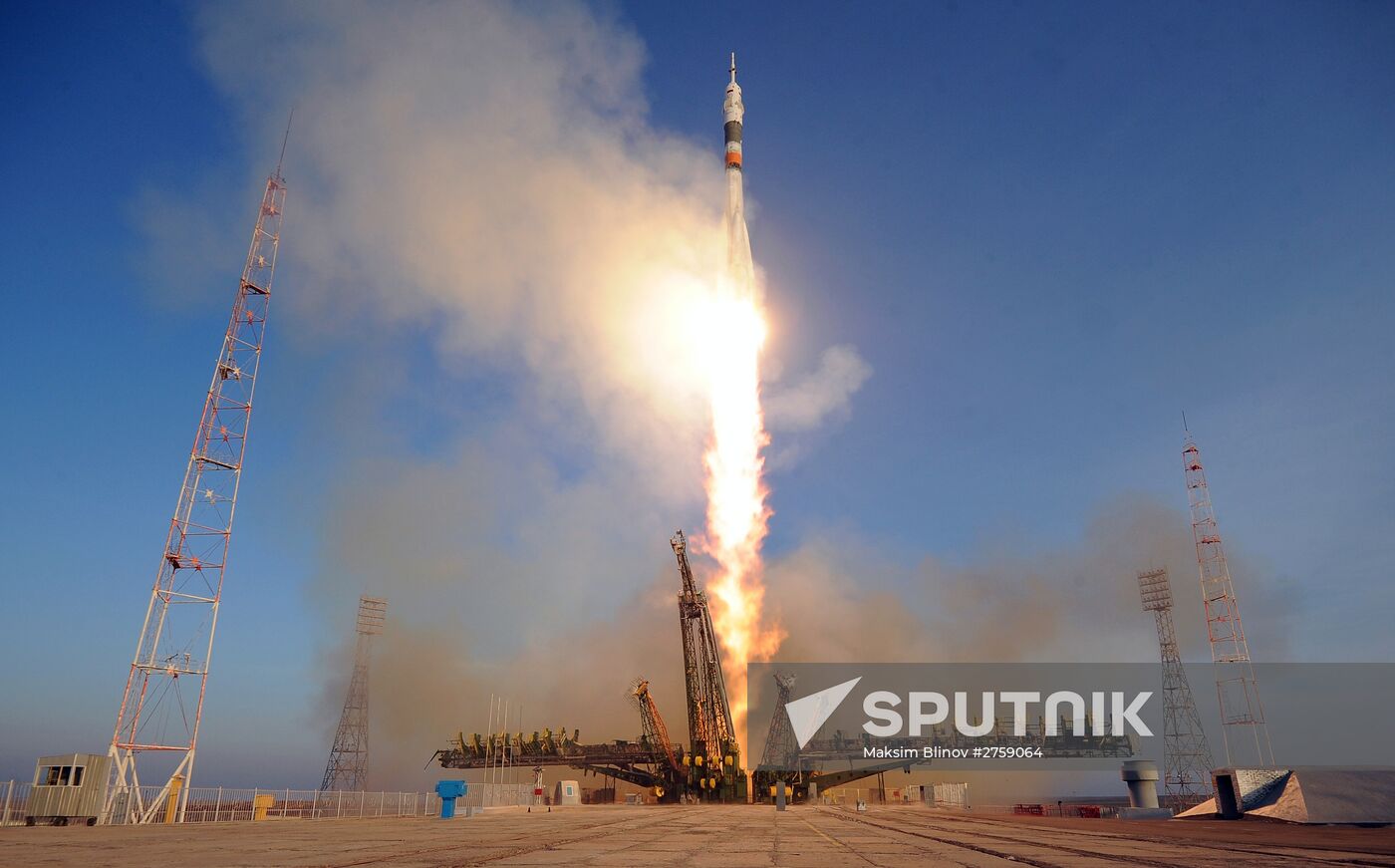 Soyuz TMA-19M spacecraft lifts off from Baikonur Space Center