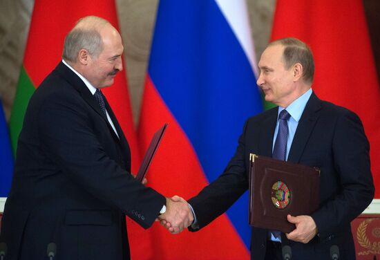 Russian President Vladimir Putin holds Russian-Belarusian talks