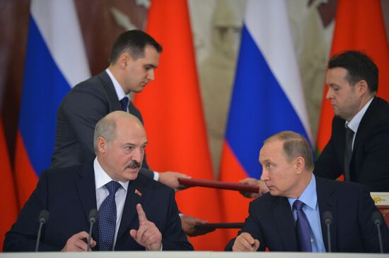 Russian President Vladimir Putin holds Russian-Belarusian talks