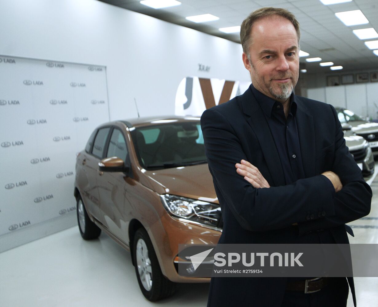 AvtoVAZ launches Lada X-Ray production in Samara