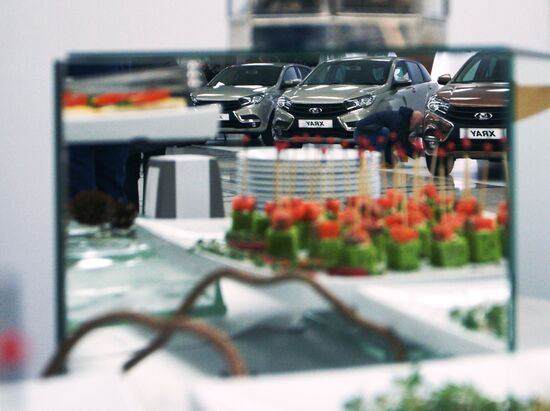 AvtoVAZ launches Lada X-Ray production in Samara