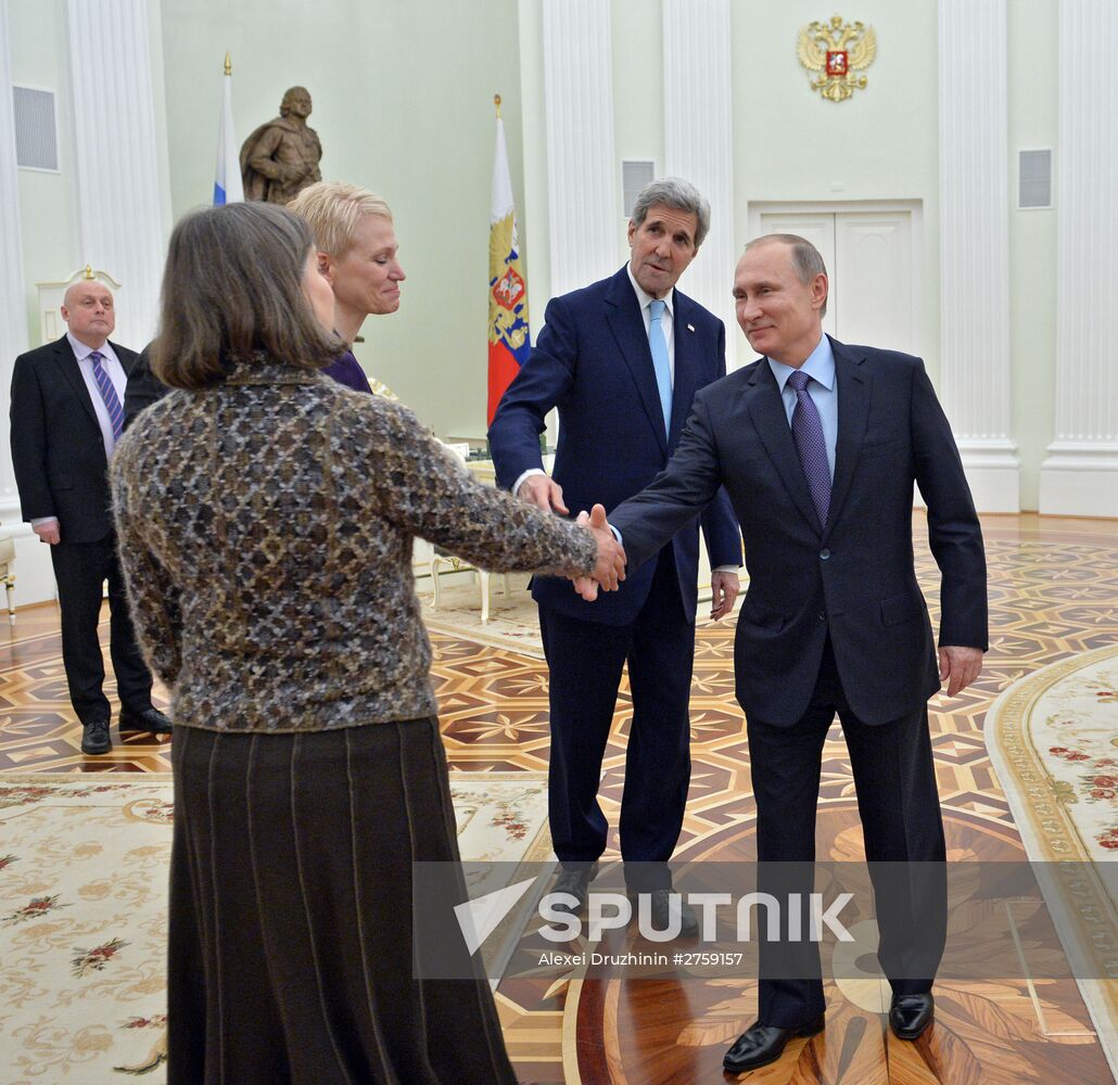 President Vladimir Putin meets with US State Secretary John Kerry
