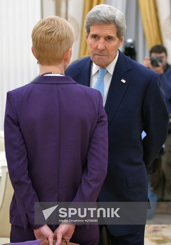 President Vladimir Putin meets with US State Secretary John Kerry