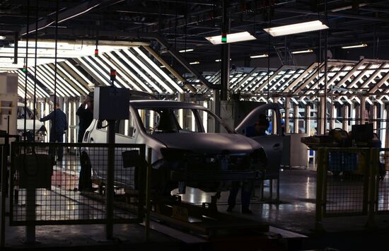 AvtoVAZ launches Lada X-Ray production in Samara