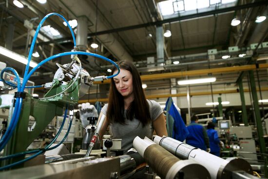 AvtoVAZ launches Lada X-Ray production in Samara