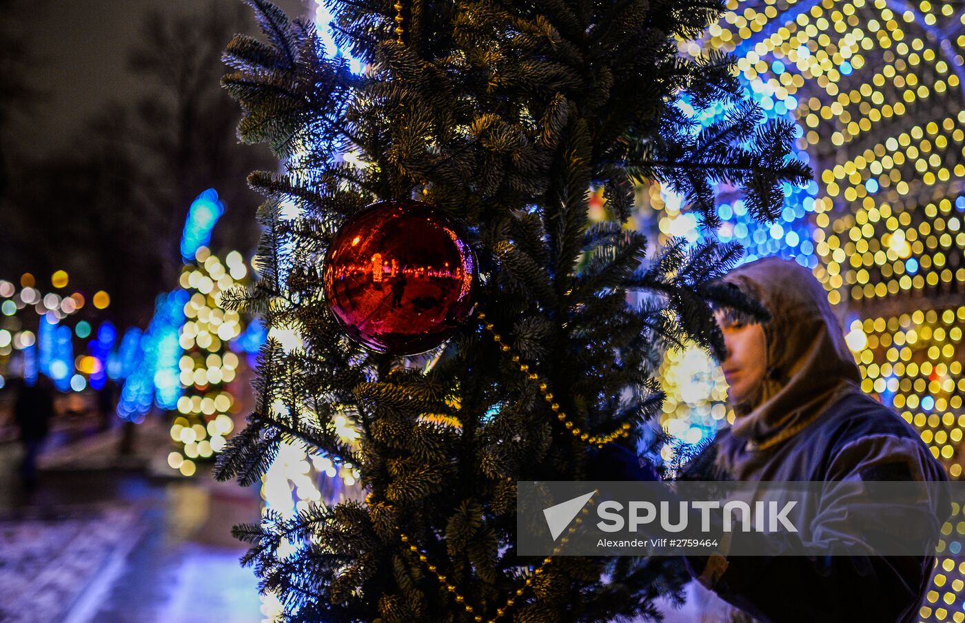 Moscow decorated for New Year