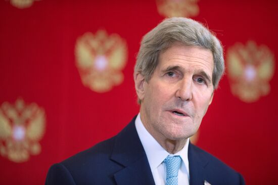President Vladimir Putin meets with US State Secretary John Kerry