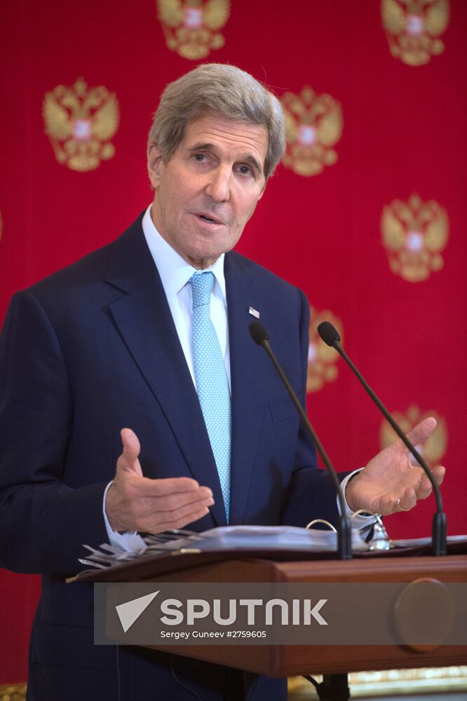 President Vladimir Putin meets with US State Secretary John Kerry