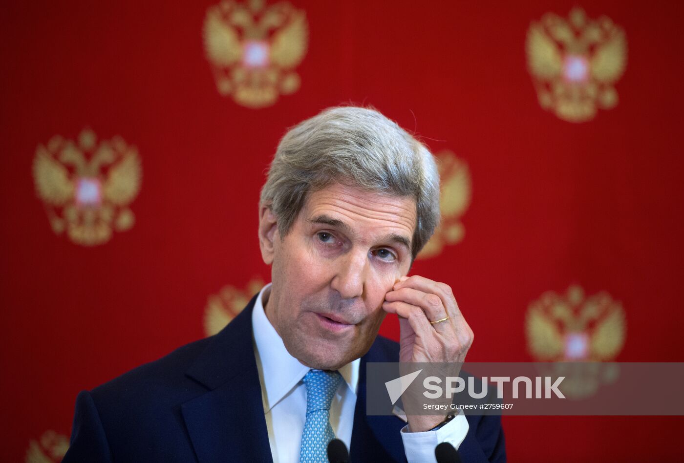 President Vladimir Putin meets with US State Secretary John Kerry
