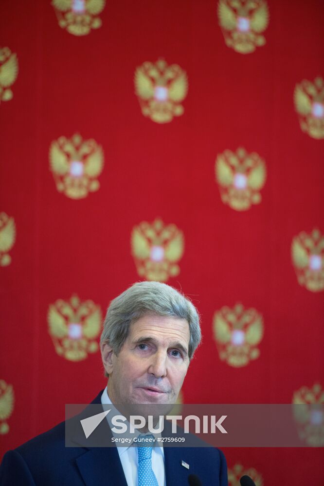 President Vladimir Putin meets with US State Secretary John Kerry