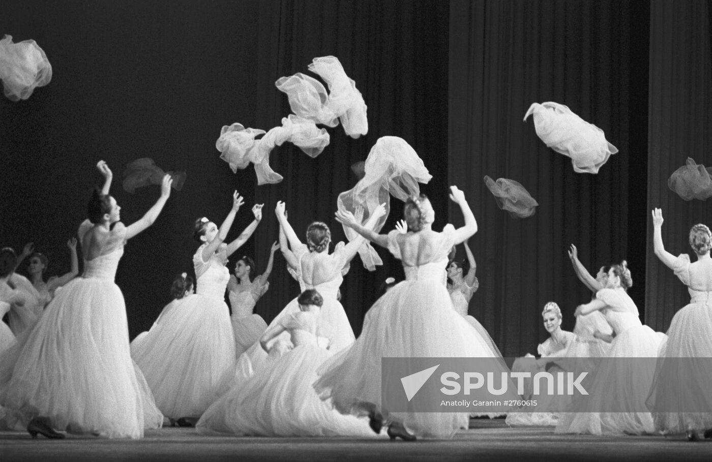 Beryozka State Dance Company