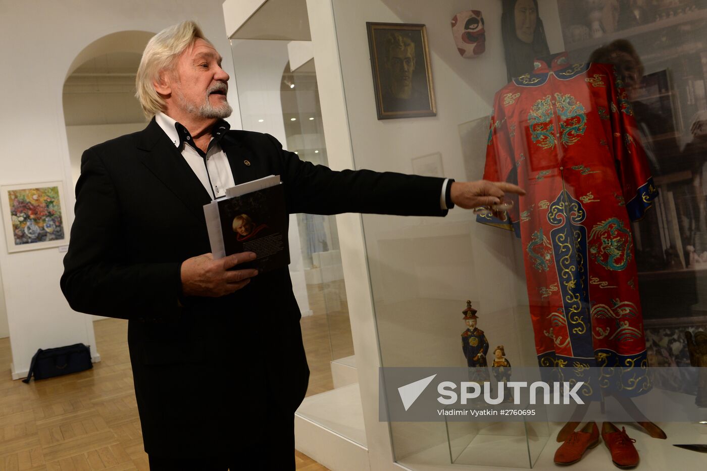 "Vladimir Vasiliev. Visiting the Master" exhibition opened in Moscow