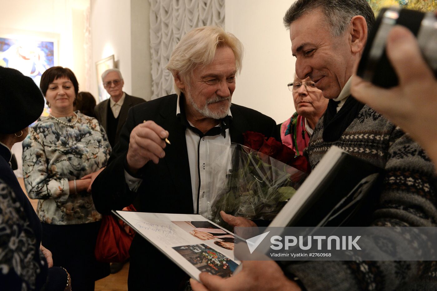"Vladimir Vasiliev. Visiting the Master" exhibition opened in Moscow