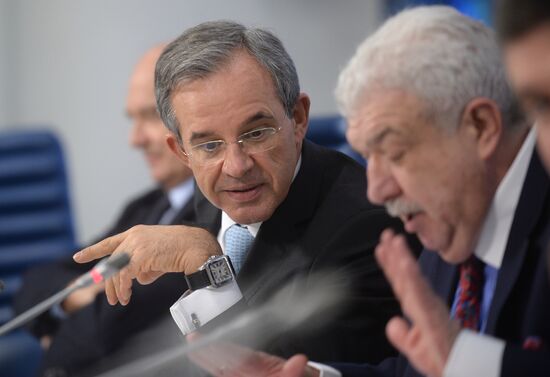 News conference of French parliament memebrs