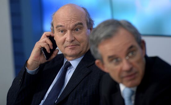 News conference of French parliament memebrs