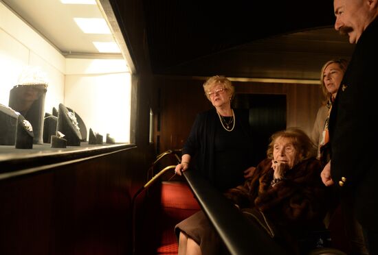 Baroness Irene von Dreyer visits the Diamond Fund