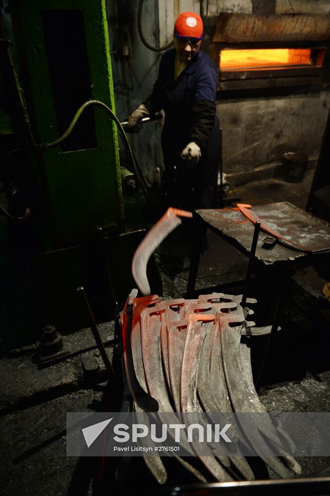 Production of 300 millionth scythe at Artinsky Plant