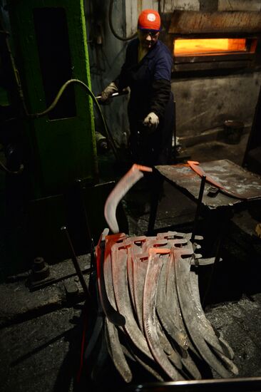 Production of 300 millionth	scythe at Artinsky Plant