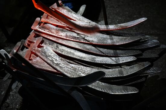 Production of 300 millionth	scythe at Artinsky Plant