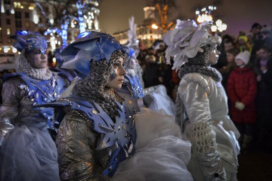 Winter days of street theaters
